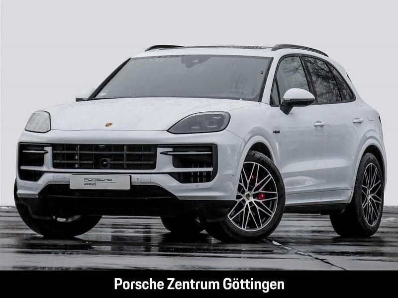 Carraraweißmetallic Gebraucht 2024 Porsche Cayenne S E-Hybrid SUV | 116.990 € (Etwas zu teuer) - Bild 1/4