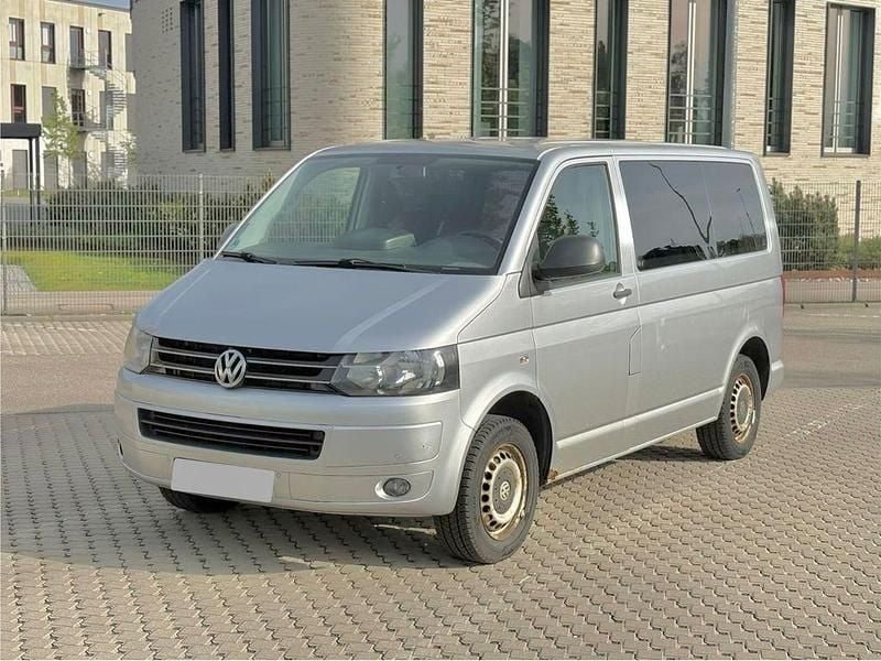 Usata VW T5 Startline 140 CV (102 kW) 2011 Argento Furgone