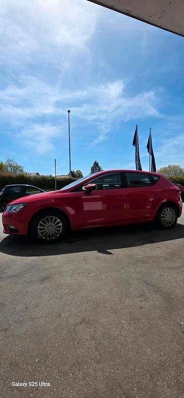 Usata Seat Leon 105 CV (77 kW) 2013 Rosso Utilitaria