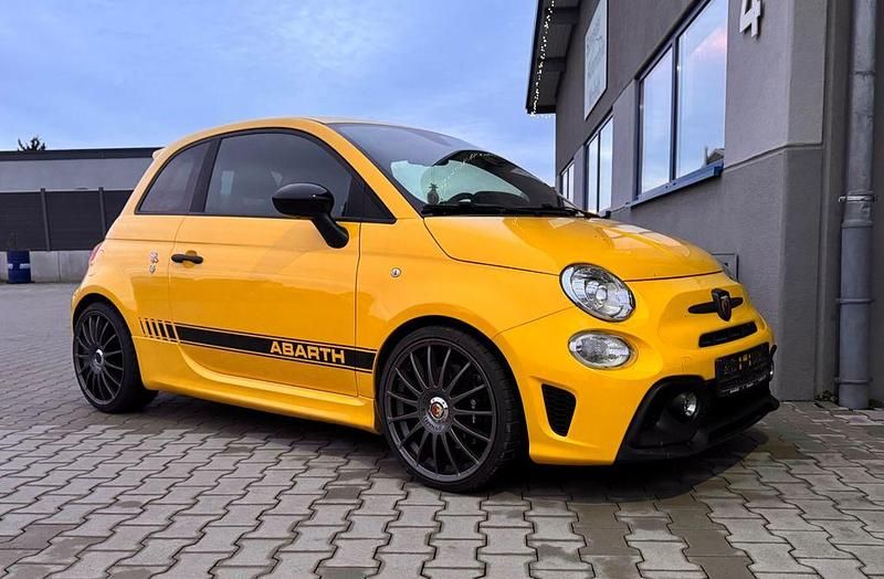Gelb Gebraucht 2016 Abarth 595 Competizione | 14.900 € (Guter Preis) - Bild 1/4