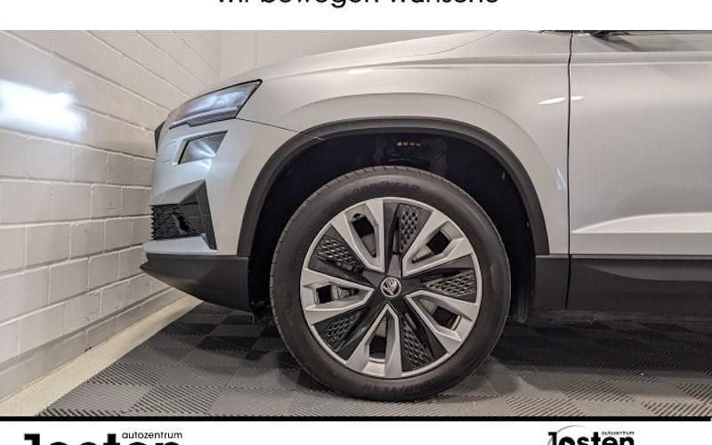 Gebraucht Skoda Karoq Selection 150 PS (110 kW) 2024 Brilliantsilber metallic SUV