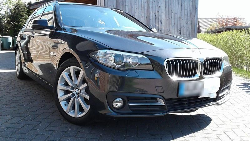 Gebraucht BMW 520 190 PS (139 kW) 2016 Grau Kombi