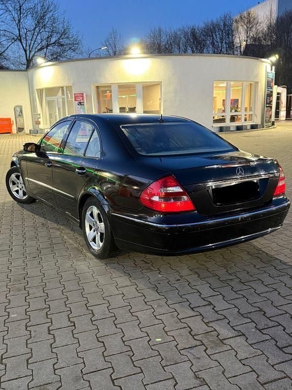 Gebraucht Mercedes E320 Avantgarde 224 PS (164 kW) 2003 Schwarz Limousine