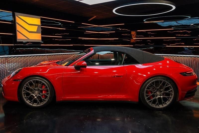Gebraucht Porsche 911 Carrera S Cabriolet 540 PS (397 kW) 2019 Rot Cabrio