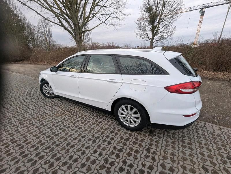 Gebraucht Ford Mondeo 150 PS (110 kW) 2020 Weiß Kombi