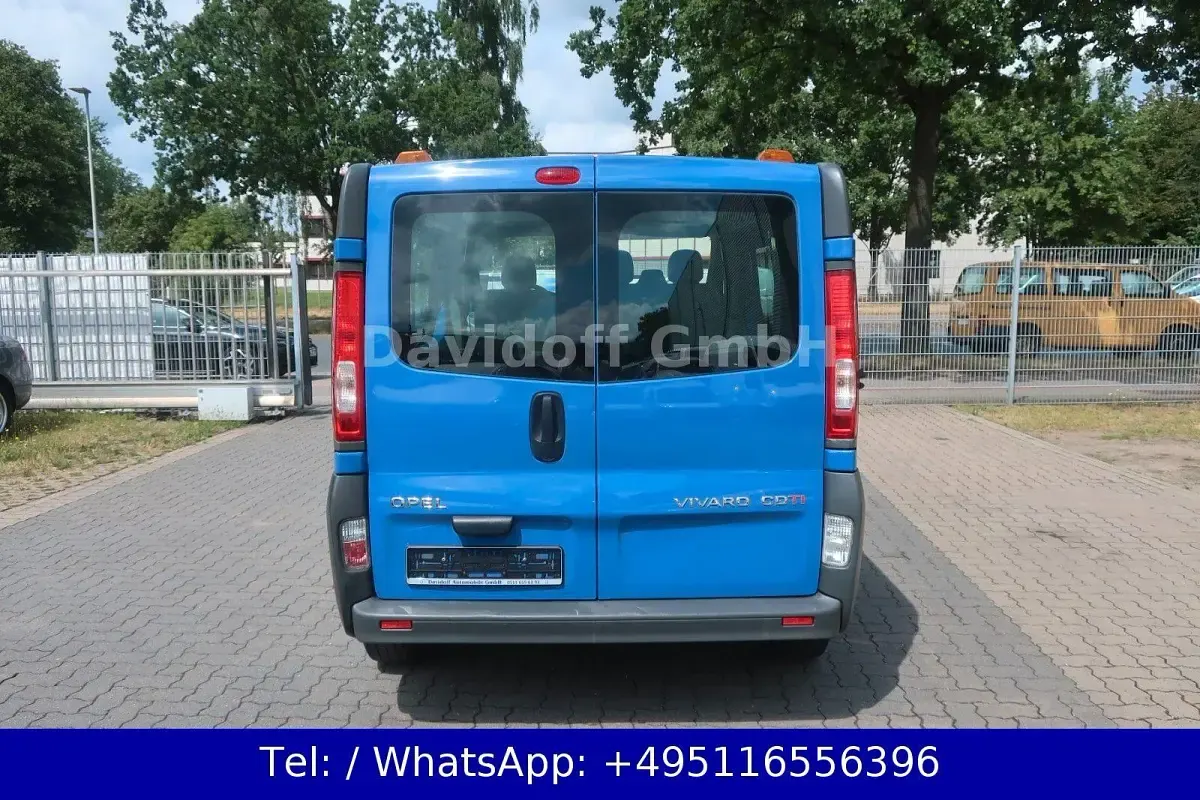 Gebraucht Opel Vivaro 114 PS (83 kW) 2014 Blau Van / Kleinbus