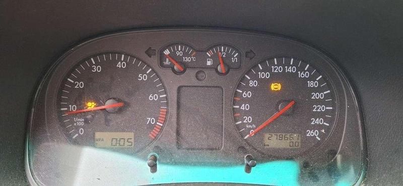 Gebraucht VW Golf 101 PS (74 kW) 1998 Rot Limousine