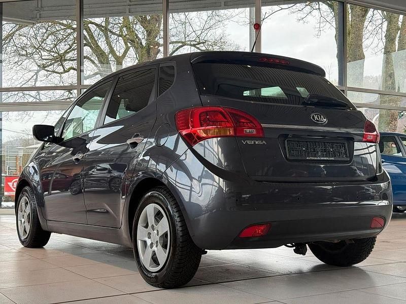 Gebraucht Kia Venga Platinum Edition 125 PS (91 kW) 2017 Grau Kleinwagen