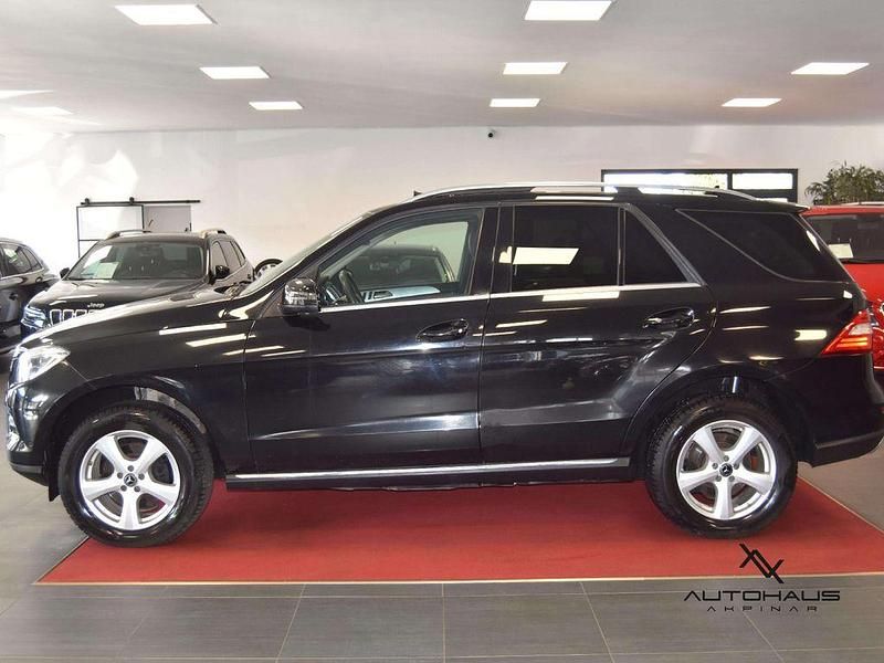 Gebraucht Mercedes ML350 258 PS (189 kW) 2014 Schwarz SUV