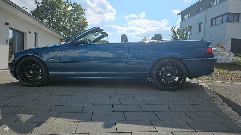 Gebraucht BMW 330 Cabriolet 231 PS (169 kW) 2001 Blau Cabrio