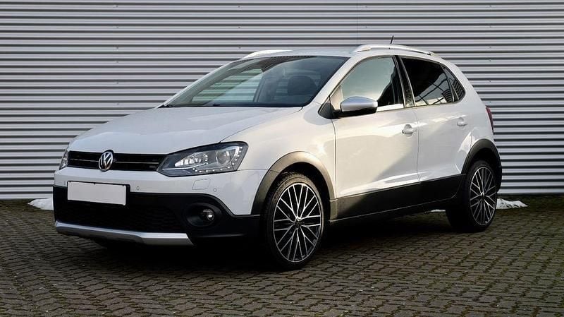 Weiß Gebraucht 2016 VW Polo Cross Kleinwagen | 13.990 € - Bild 1/4