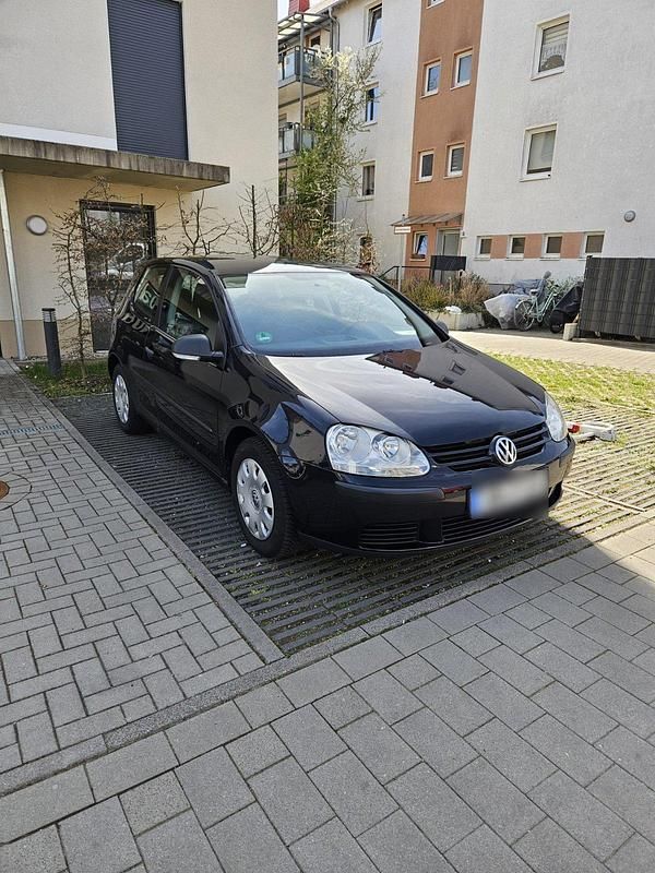 Second-hand VW Golf V 80 CP (58 kW) 2007 Negru Hatchback