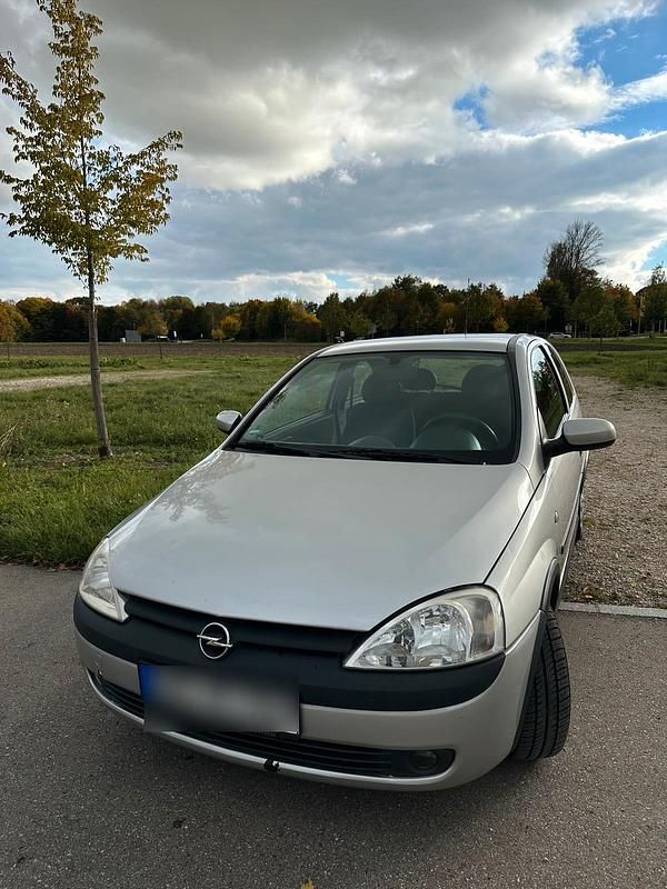 Silber Gebraucht 2002 Opel Corsa Kleinwagen | 1.000 € (Guter Preis) - Bild 1/4