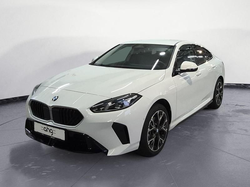 Weiß Neu 2026 BMW 220 Coupé | 37.610 € (Superpreis) - Bild 1/4