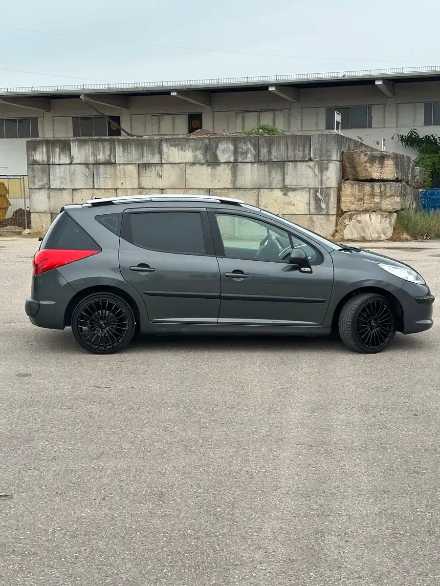 Gebraucht Peugeot 207 116 PS (85 kW) 2008 Kombi