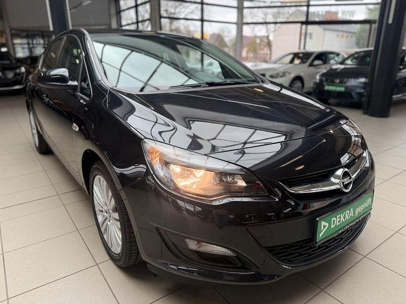 Gebraucht Opel Astra Style 120 PS (88 kW) 2015 Schwarz Limousine