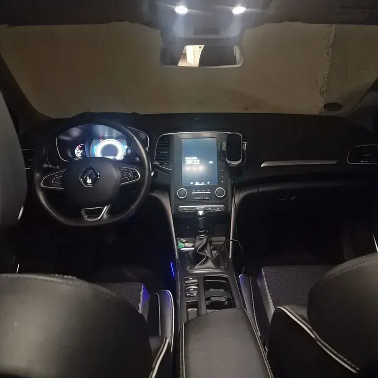 Gebraucht Renault Mégane Bose Edition 132 PS (97 kW) 2016 Weiß Limousine