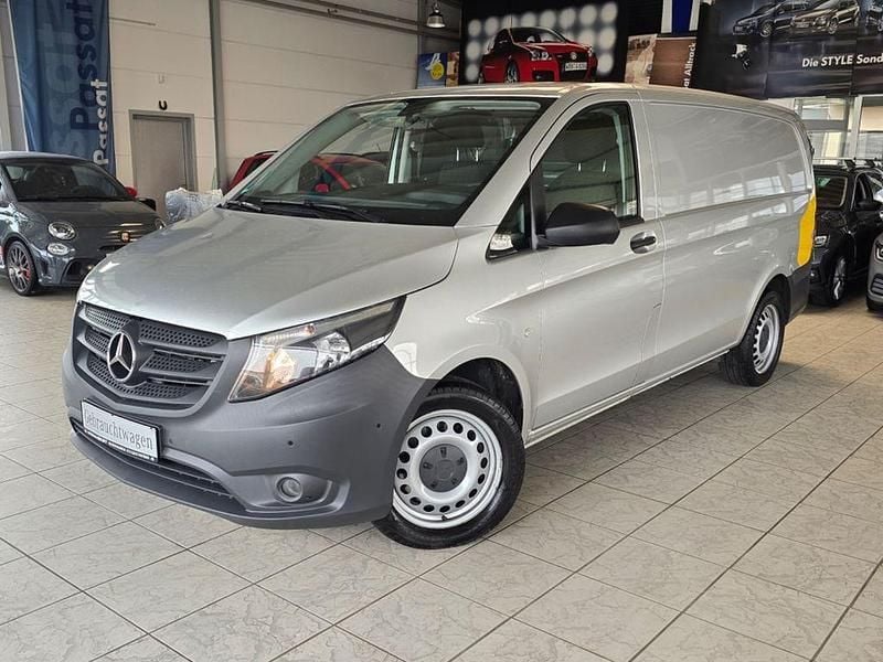 Silber Gebraucht 2020 Mercedes Vito Limousine | 23.800 € (Guter Preis) - Bild 1/4