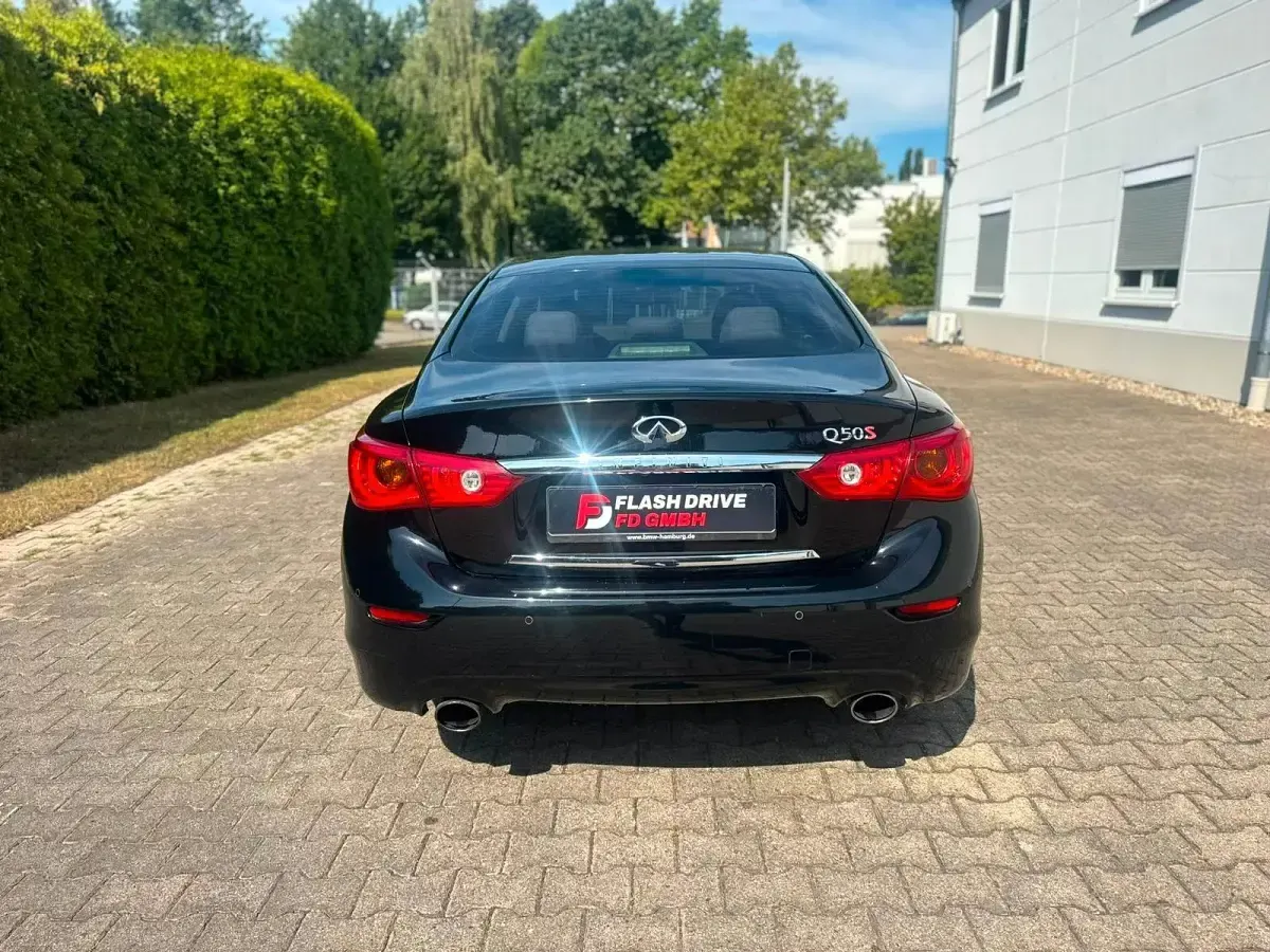 Gebraucht Infiniti Q50 170 PS (125 kW) 2014 Schwarz Limousine
