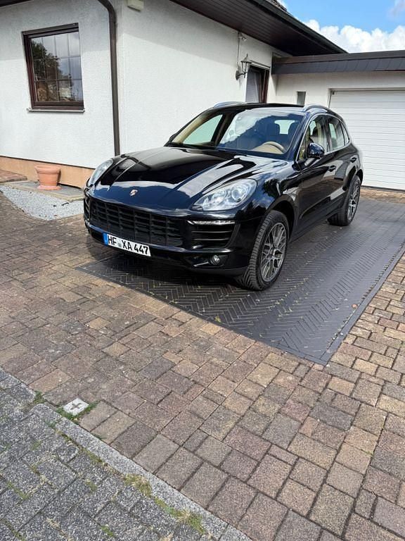 Beige Gebraucht 2014 Porsche Macan S SUV | 19.897 € (Superpreis) - Bild 1/3