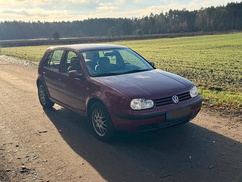 Rot Gebraucht 1997 VW Golf Limousine | 650 € (Superpreis) - Bild 1/4