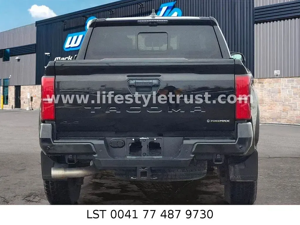Gebraucht Toyota Tacoma T1 277 PS (203 kW) 2024 Schwarz Pickup