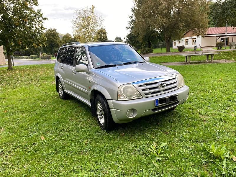 Silber Gebraucht 2005 Suzuki Grand Vitara SUV | 4.800 € - Bild 1/4