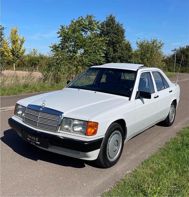 Weiß Gebraucht 1992 Mercedes 190 Limousine | 9.990 € - Bild 1/4