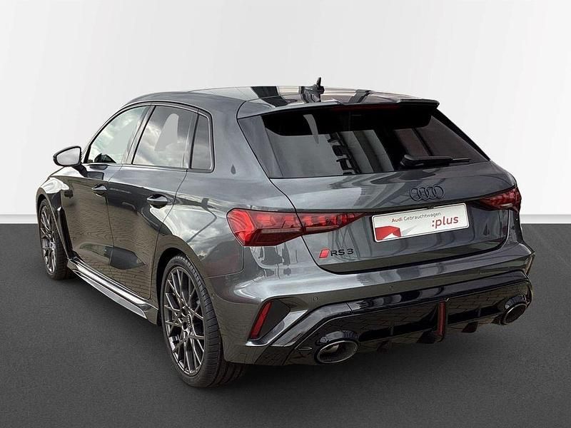 Gebraucht Audi RS3 Sport 400 PS (294 kW) 2025 Grau Limousine