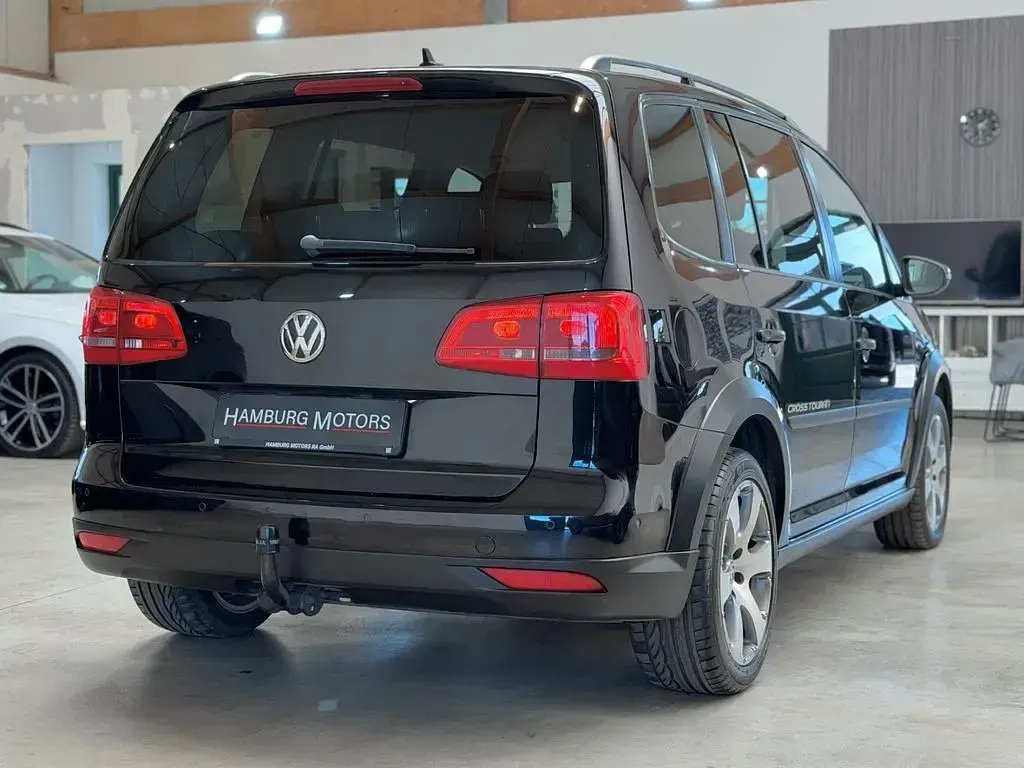 Gebraucht VW Touran Cross 140 PS (102 kW) 2013 Schwarz Van / Kleinbus