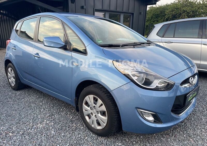 Blau Gebraucht 2015 Hyundai ix20 Van / Kleinbus | 8.600 € - Bild 1/4
