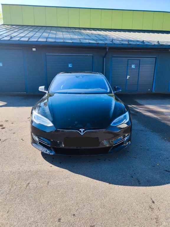 Schwarz Gebraucht 2016 Tesla Model S Limousine | 19.000 € - Bild 1/4