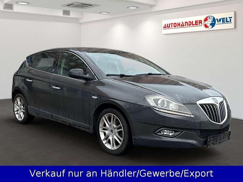 Gebraucht Lancia Delta 140 PS (102 kW) 2011 Grau Kleinwagen