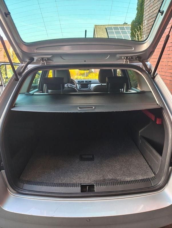 Gebraucht Skoda Fabia Ambition 105 PS (77 kW) 2016 Silber Kleinwagen