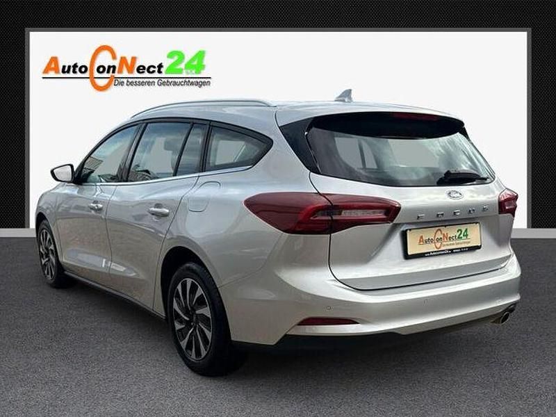 Gebraucht Ford Focus Titanium 125 PS (91 kW) 2023 Silber Kombi