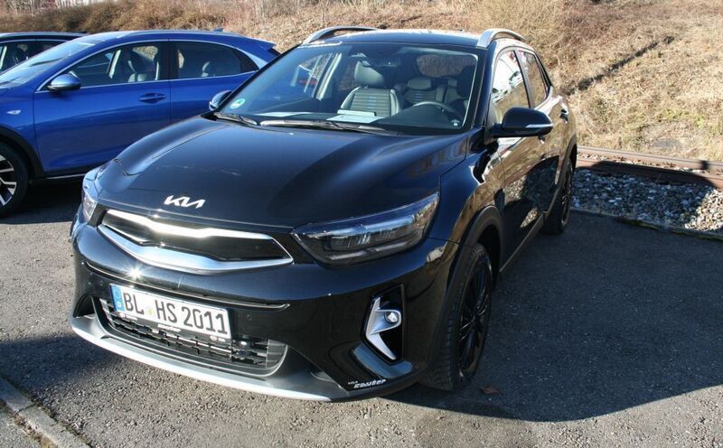 Aurora schwarz metallic Gebraucht 2024 Kia Stonic SUV | 22.490 € (Etwas zu teuer) - Bild 1/4