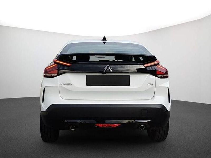 Gebraucht Citroën C4 Feel 131 PS (96 kW) 2023 Weiß Limousine