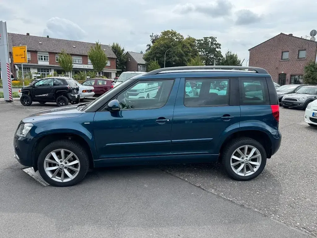 Gebraucht Skoda Yeti Joy 125 PS (91 kW) 2016 Blau SUV
