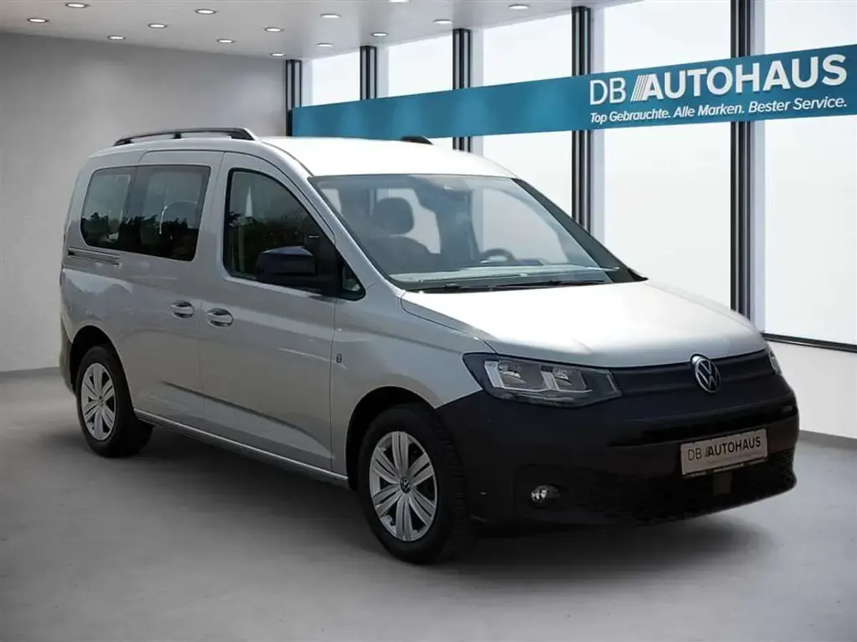Gebraucht VW Caddy 102 PS (75 kW) 2024 Silber Van / Kleinbus