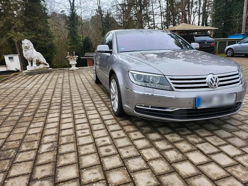 Gebraucht VW Phaeton 245 PS (180 kW) 2012 Grau Limousine