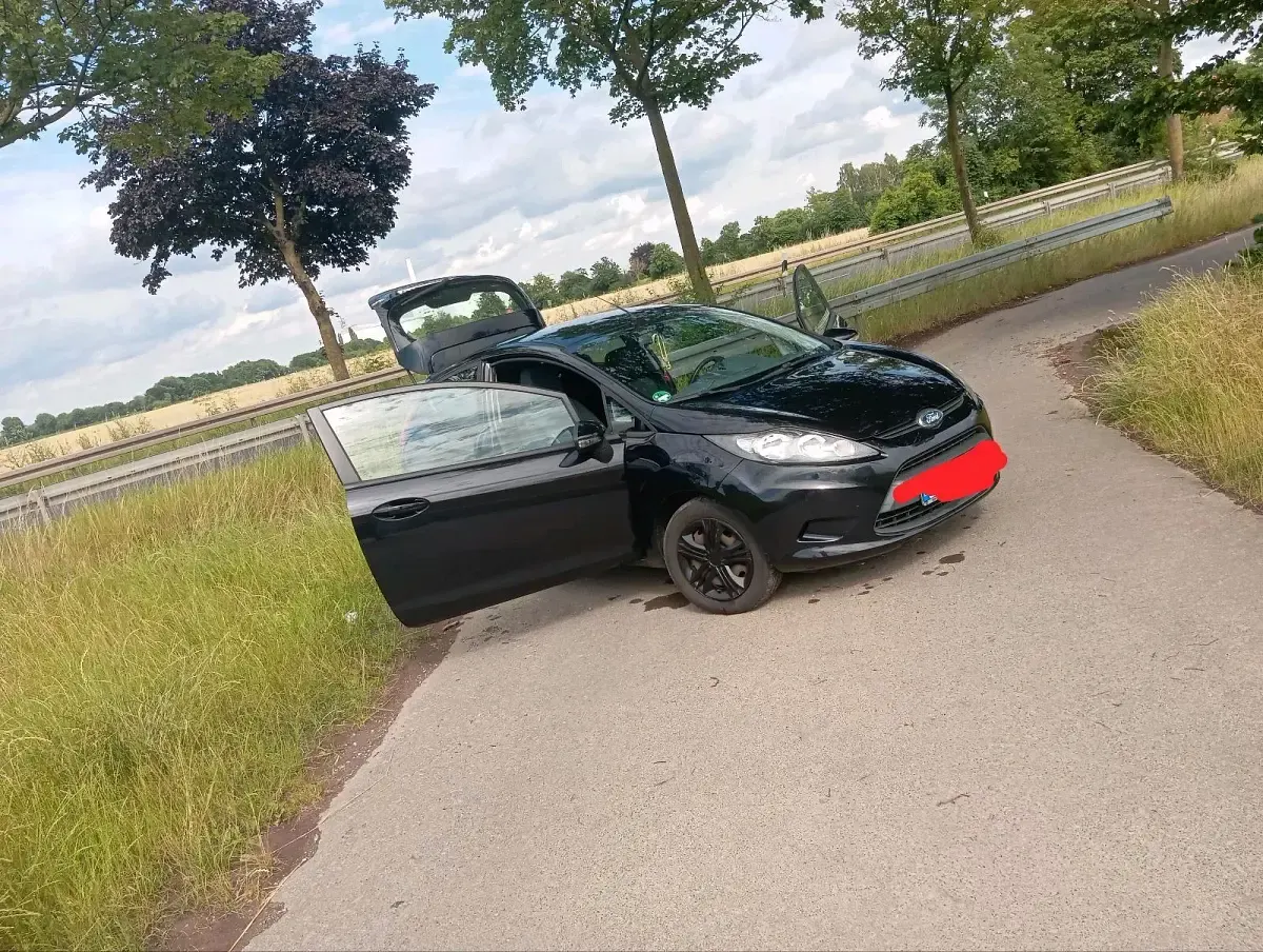 Gebraucht Ford Fiesta 82 PS (60 kW) 2009 Schwarz Kleinwagen