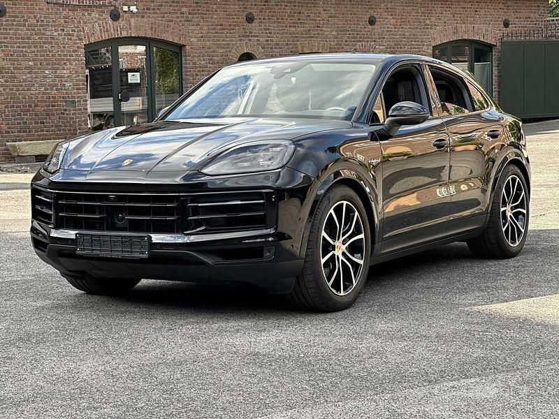 Gebraucht Porsche Cayenne E-Hybrid Coupe Sport 470 PS (345 kW) 2023 Schwarz Coupé