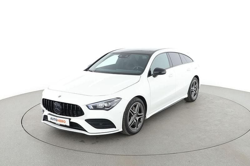 Weiß Gebraucht 2024 Mercedes CLA250 Shooting Brake AMG line Kombi | 37.680 € (Guter Preis) - Bild 1/3