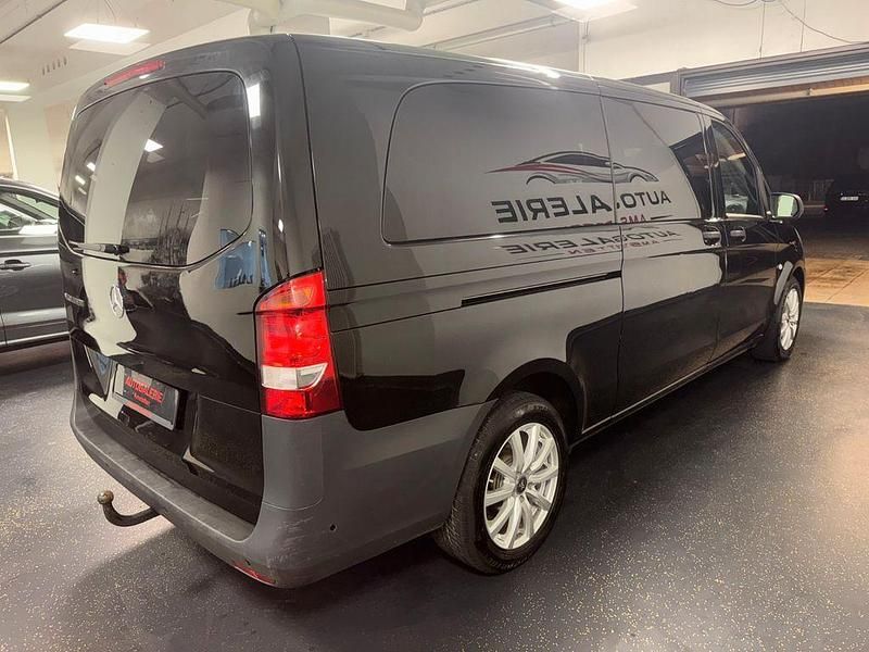 Gebraucht Mercedes Vito 163 PS (119 kW) 2019 Schwarz Van