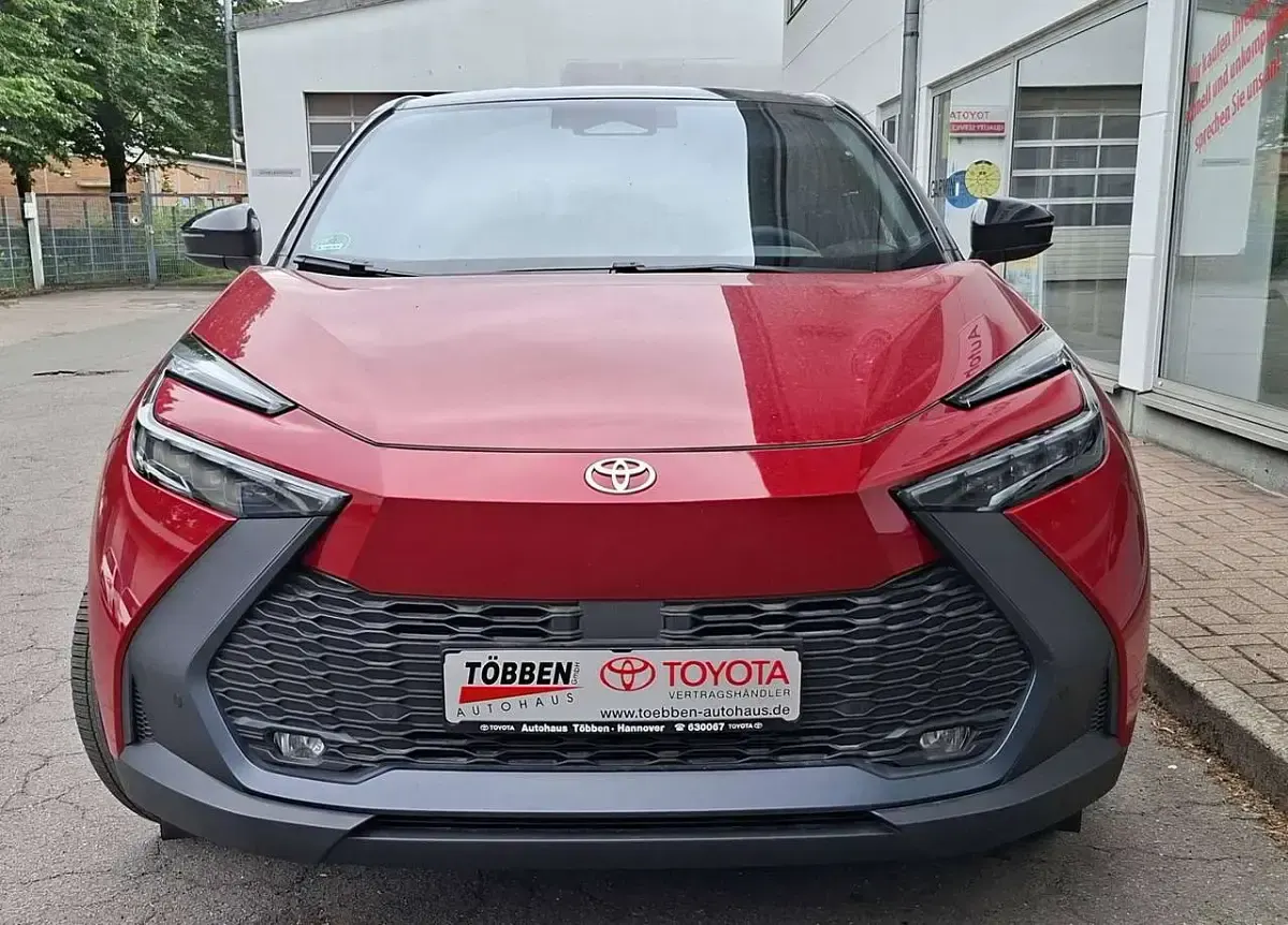 Gebraucht Toyota C-HR 223 PS (164 kW) 2025 Karmina rot SUV