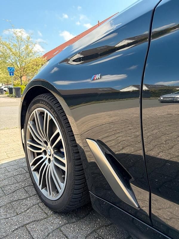 Gebraucht BMW 550 Performance 400 PS (294 kW) 2019 Schwarz Kombi