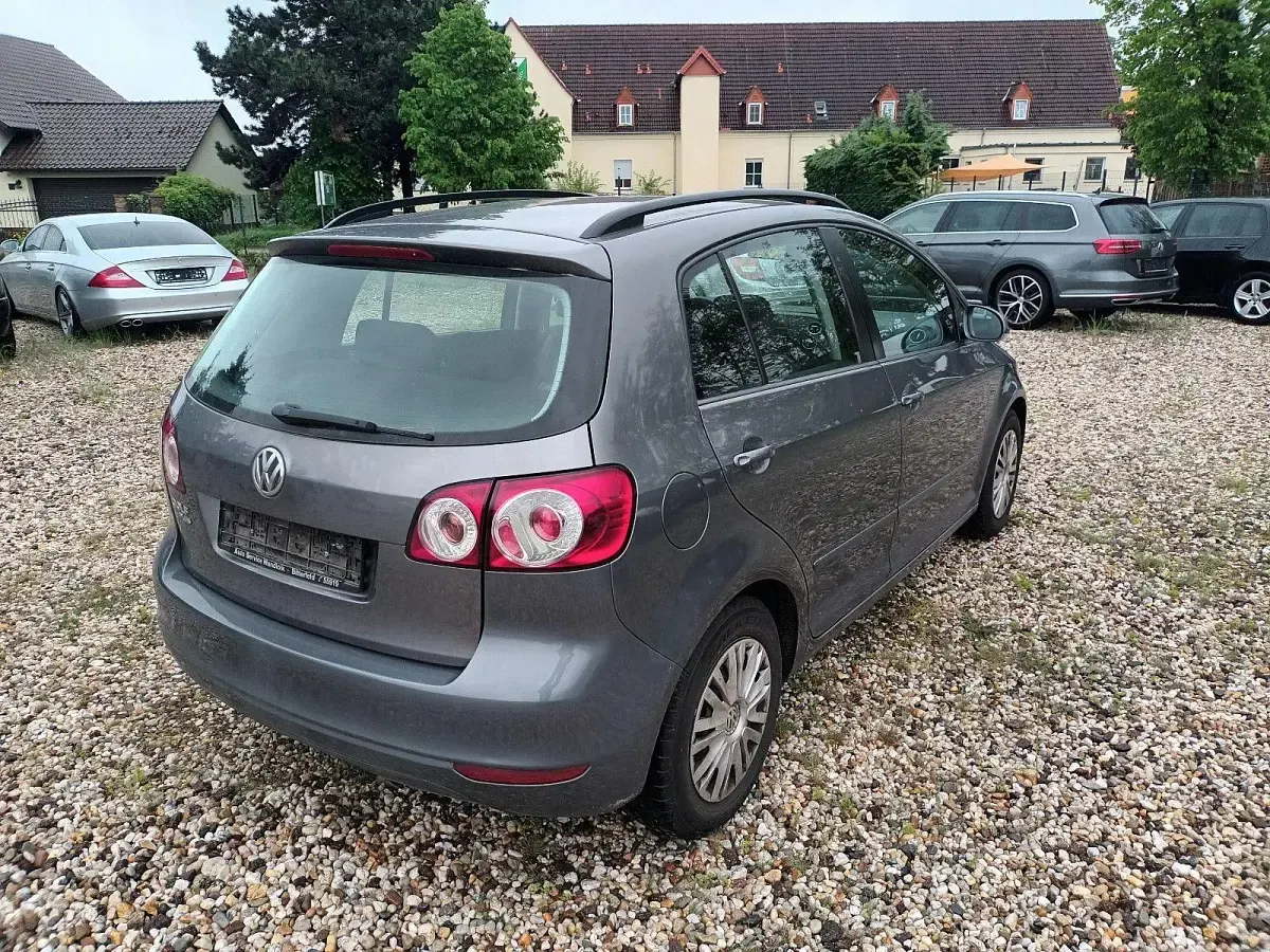 Second-hand VW Golf VI Trendline 80 CP (58 kW) 2010 Gri Hatchback