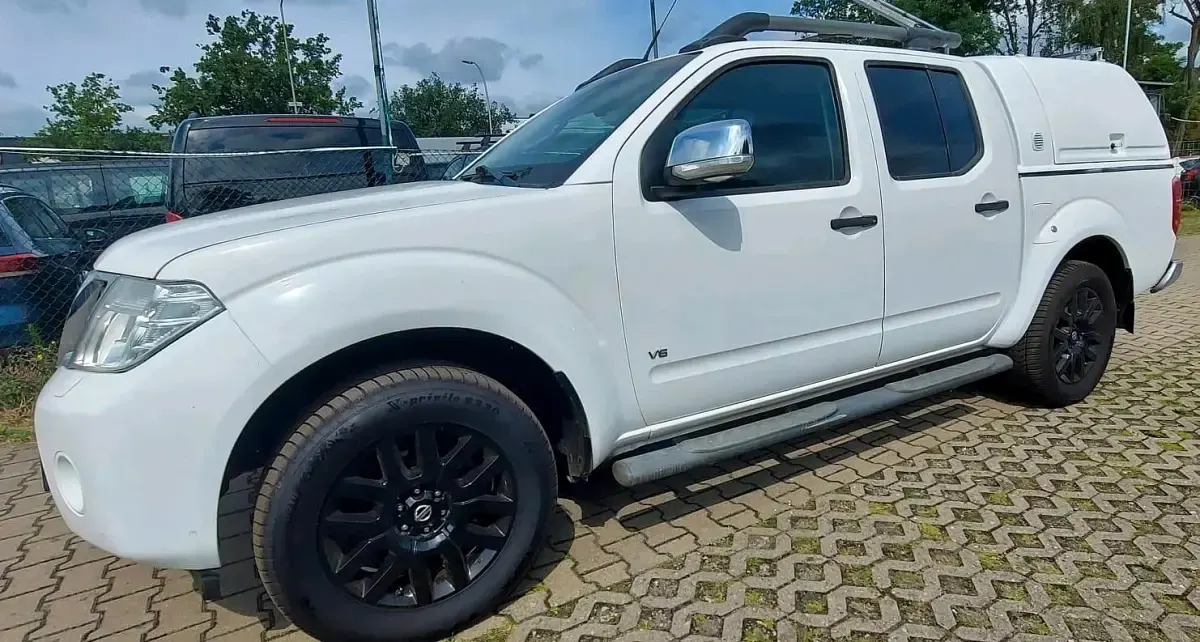 Gebraucht Nissan Navara 231 PS (169 kW) 2014 Weiß Pickup