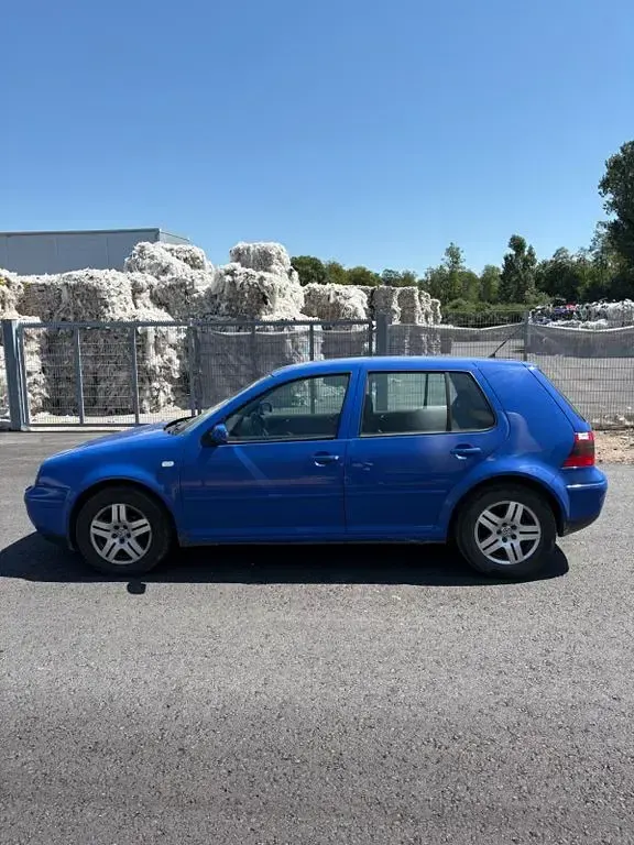 Gebraucht VW Golf IV Highline 105 PS (77 kW) 2002 Blau Limousine