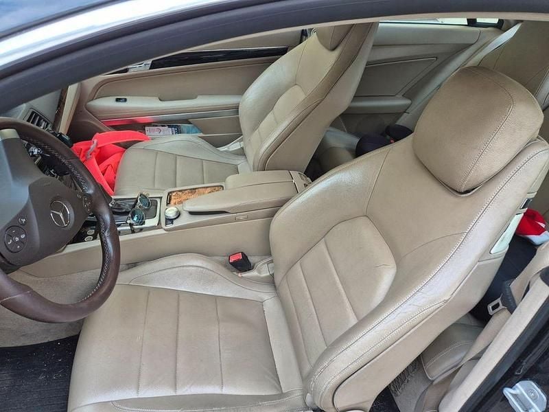 Gebraucht Mercedes E250 204 PS (150 kW) 2010 Schwarz Coupé